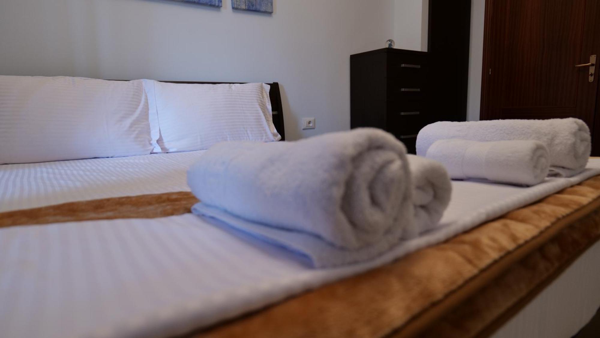 Top Location Kristi Apartments 05 Τίρανα Εξωτερικό φωτογραφία
