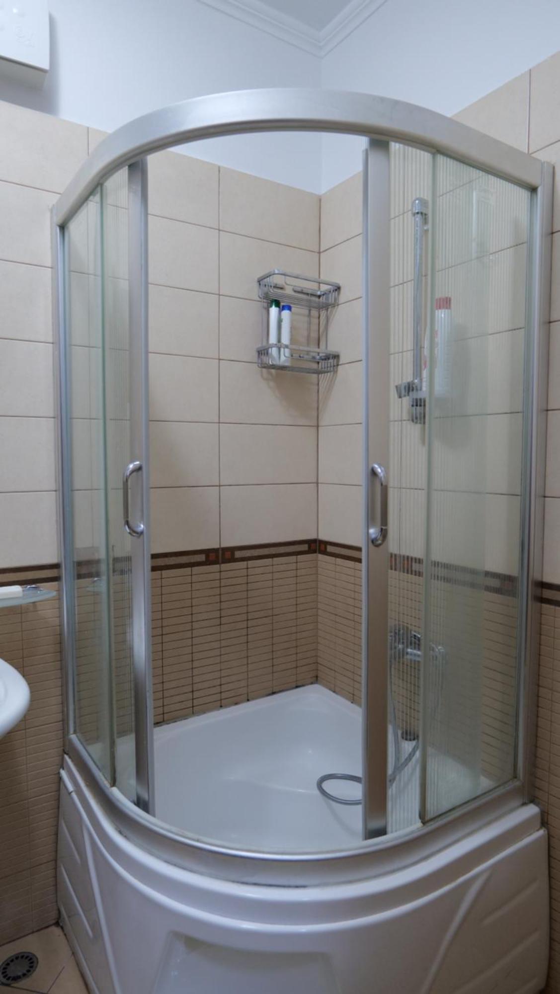 Top Location Kristi Apartments 05 Τίρανα Εξωτερικό φωτογραφία
